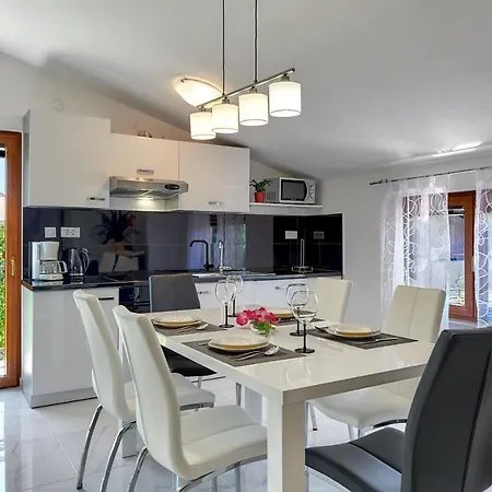New Apartman Luma Pula City Center Apartment *